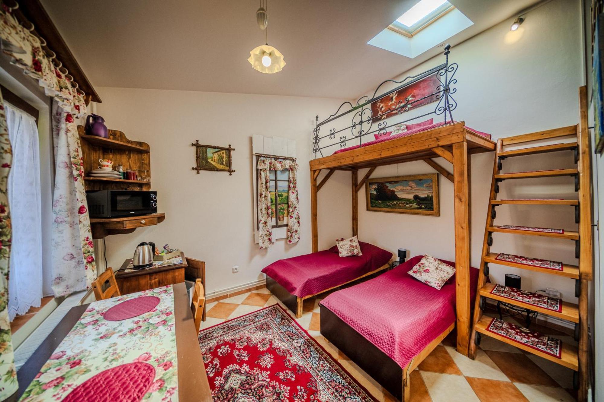 Villafilippa Kresetice Ngoại thất bức ảnh