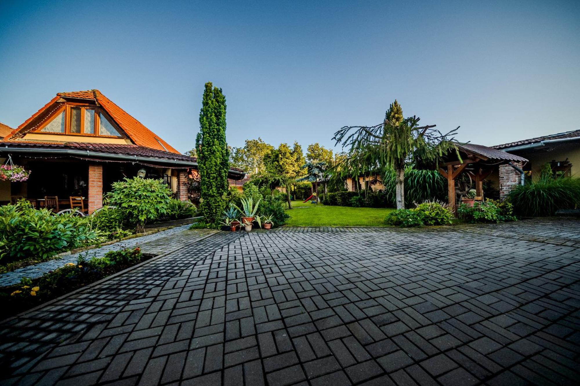 Villafilippa Kresetice Ngoại thất bức ảnh